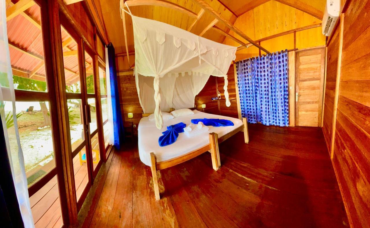 Agusta Eco Resort Pulau Mansuar Exterior photo